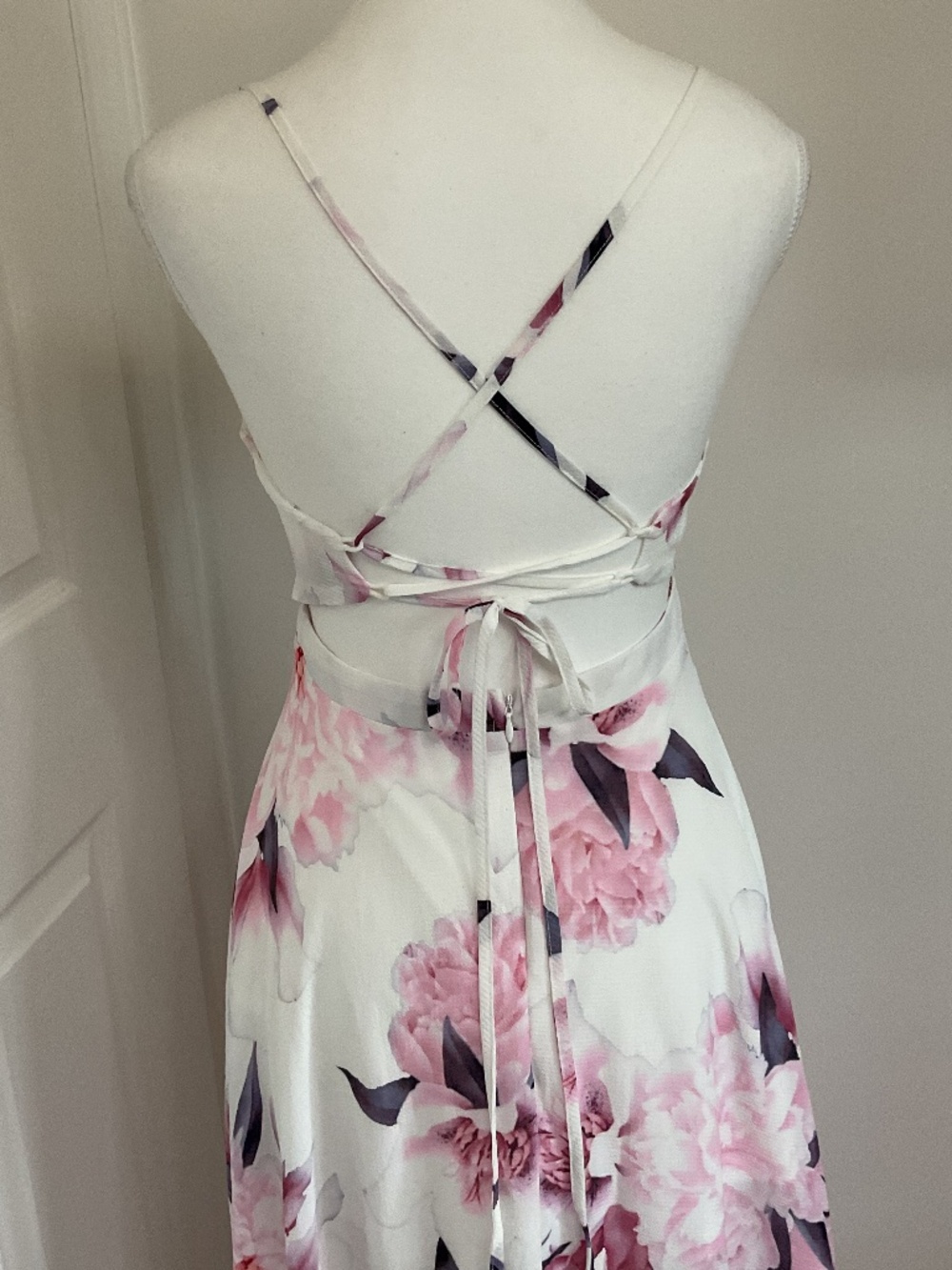 ✨Chelsea Floral High Low Dress from Honey’s - size S - Picture 7 of 8